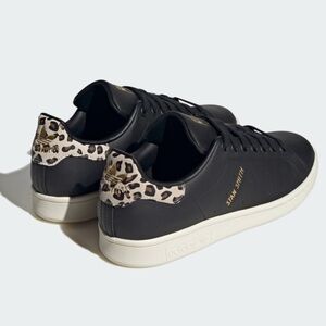 Women’s ADIDAS Stan Smith black leather leopard sneakers- Size 6